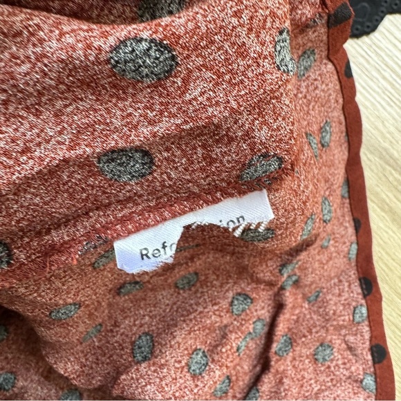 Reformation Galene Dress Mini Short Pearl Heart Sleeve Fig Jam Dot 2 - Picture 4 of 12